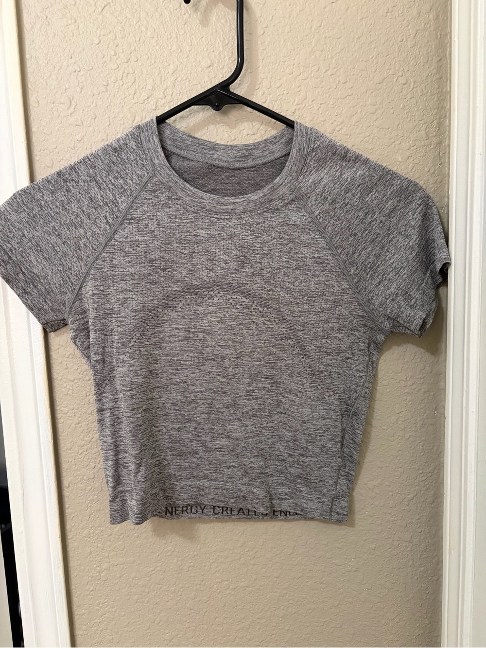 lululemon athletica Gray Swiftly Crop Tee size 4